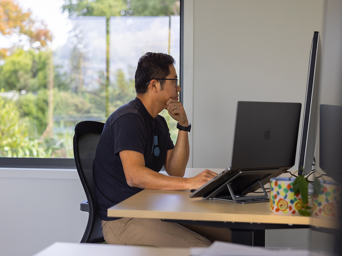 Chris Yu working from home